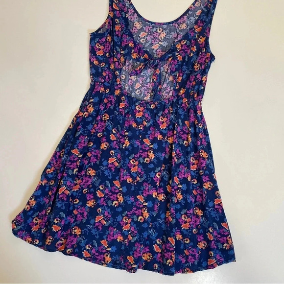 Forever 21 Floral Print Tie-back Sleeveless Purple and Blue Mini Halter Dress - Picture 7 of 16